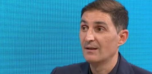 “MOJ INSULIN JE MIRAN JER…” Dr Čubrilo OTKRIO od koje hrane ŠEĆER NE SKAČE, SVAKI DAN TO JEDE! “Pamtim babu…” "MOJ INSULIN JE MIRAN JER..." Dr Čubrilo OTKRIO od koje hrane ŠEĆER NE SKAČE, SVAKI DAN TO JEDE! "Pamtim babu..." - featured image