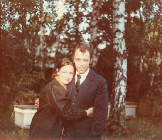 U Jugoslaviji nije bilo jače ljubavi od naše, a zbog jednog pisma zauvek smo se rastali: Javila sam mu se nakon 40 godina i saznala istinu koja me je raznela U Jugoslaviji nije bilo jače ljubavi od naše, a zbog jednog pisma zauvek smo se rastali: Javila sam mu se nakon 40 godina i saznala istinu koja me je raznela - featured image