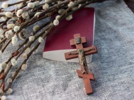 5 običaja i verovanja na Veliku subotu: Među njima je i – učini dobro delo i dobrim će ti se vratiti! 5 običaja i verovanja na Veliku subotu: Među njima je i – učini dobro delo i dobrim će ti se vratiti! - featured image