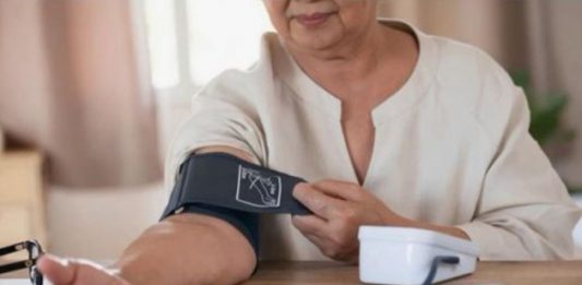 NIJE ISTO SA 30 I 60: Doktor pokazao tabelu normalnog krvnog pritiska za vaše godine NIJE ISTO SA 30 I 60: Doktor pokazao tabelu normalnog krvnog pritiska za vaše godine - featured image