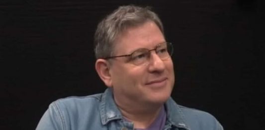 AKO HOĆEŠ DA UPROPASTIŠ KĆERKU, DAJ JOJ JEDAN OD OVIH 10 SAVJETA: Tvrdi psiholog Mihail Labkovski! AKO HOĆEŠ DA UPROPASTIŠ KĆERKU, DAJ JOJ JEDAN OD OVIH 10 SAVJETA: Tvrdi psiholog Mihail Labkovski! - featured image