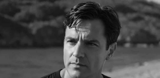 Kako prepoznati je li muškarac tajno zaljubljen u vas: Šest sigurnih znakova Kako prepoznati je li muškarac tajno zaljubljen u vas: Šest sigurnih znakova - featured image