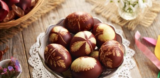 “Jaja ne treba farbati na Veliki petak”, poručuje popadija: “Monahinje u Žiči to rade na ovaj dan, svekrva me naučila” "Jaja ne treba farbati na Veliki petak", poručuje popadija: "Monahinje u Žiči to rade na ovaj dan, svekrva me naučila" - featured image