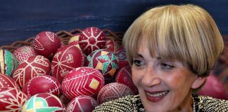 “Moja majka Grozdana uvek je ovako farbala jaja”, čuvena Lokica podelila porodični trik za savršena vaskršnja jaja "Moja majka Grozdana uvek je ovako farbala jaja", čuvena Lokica podelila porodični trik za savršena vaskršnja jaja - featured image