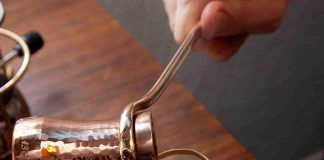 Svi pogrešno kuvamo tursku kafu: Turčin otkrio pravi način za najbolji ukus, EVO šta treba uraditi! Svi pogrešno kuvamo tursku kafu: Turčin otkrio pravi način za najbolji ukus! - featured image