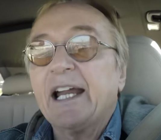 NAJPOZNATIJI AUTOMEHANIČAR TVRDI: Ovo je najbolji polovan automobil koji vredi svaku paru – troši malo, a ne kvari se!