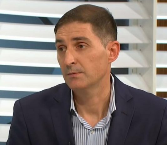 “NE POSTOJI NIŠTA ZDRAVIJE ZA CREVA OD OVOGA” Dr Čubrilo otkrio ŠTA MORATE DA JEDETE SVAKI DAN: Bomba za ORGANIZAM "NE POSTOJI NIŠTA ZDRAVIJE ZA CREVA OD OVOGA" Dr Čubrilo otkrio ŠTA MORATE DA JEDETE SVAKI DAN: Bomba za ORGANIZAM - featured image