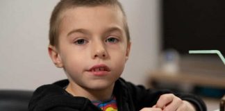 RANI ZNACI AUTIZMA K0JE R0DITELJI ČESTO ZANEMARUJU: Prvi simptomi vide se već pri odlasku na spavanje i tokom obroka RANI ZNACI AUTIZMA K0JE R0DITELJI ČESTO ZANEMARUJU: Prvi simptomi vide se već pri odlasku na spavanje i tokom obroka - featured image