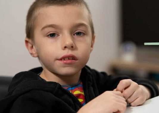 RANI ZNACI AUTIZMA K0JE R0DITELJI ČESTO ZANEMARUJU: Prvi simptomi vide se već pri odlasku na spavanje i tokom obroka RANI ZNACI AUTIZMA K0JE R0DITELJI ČESTO ZANEMARUJU: Prvi simptomi vide se već pri odlasku na spavanje i tokom obroka - featured image
