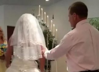 SKANDAL EPSKIH RAZMERA NA SVADBI KOD KRALJEVA Kum uzeo da drži zdravicu, pa FRAPIRAO SVATOVE: Mlada BRIZNULA U PLAČ SKANDAL EPSKIH RAZMERA NA SVADBI KOD KRALJEVA Kum uzeo da drži zdravicu, pa FRAPIRAO SVATOVE: Mlada BRIZNULA U PLAČ - featured image