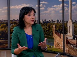 “NA ODMORU SE NAJLAKŠE ZABORAVI NA ZDRAVLJE!” Lekarka upozorava: Jedna greška pri ulasku u more može biti kobna "NA ODMORU SE NAJLAKŠE ZABORAVI NA ZDRAVLJE!" Lekarka upozorava: Jedna greška pri ulasku u more može biti kobna - featured image