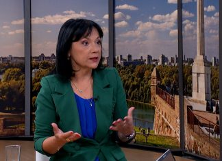 “NA ODMORU SE NAJLAKŠE ZABORAVI NA ZDRAVLJE!” Lekarka upozorava: Jedna greška pri ulasku u more može biti kobna "NA ODMORU SE NAJLAKŠE ZABORAVI NA ZDRAVLJE!" Lekarka upozorava: Jedna greška pri ulasku u more može biti kobna - featured image