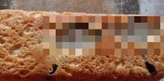 UPS, ŽENA ISPEKLA HLJEB, SKORO PUKLA OD SMIJEHA KAD JE UGLEDALA OVO NA NJEMU: Je li moguće da joj je promaklo? UPS, ŽENA ISPEKLA HLJEB, SKORO PUKLA OD SMIJEHA KAD JE UGLEDALA OVO NA NJEMU: Je li moguće da joj je promaklo? - featured image