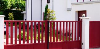 Ne farbajte ogradu u ovu boju: Jedan detalj drastično obara vrednost kuće Ne farbajte ogradu u ovu boju: Jedan detalj drastično obara vrednost kuće - featured image