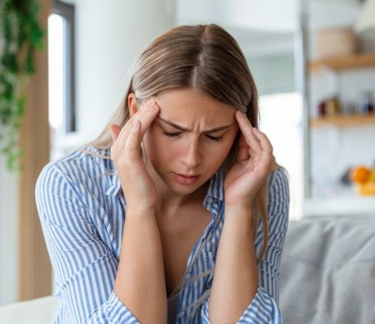 Kada glavobolja signalizira tumor mozga: Neurohirurg otkriva ključne znake Kada glavobolja signalizira tumor mozga: Neurohirurg otkriva ključne znake - featured image