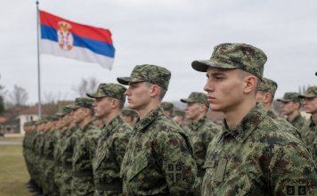 OVOJ GENERACIJI U OKTOBRU STIŽE POZIV ZA SLUŽENJE VOJNOG ROKA: Evo kako će izgledati 75 dana u kasarni i šta će biti sa onima koji se pozovu na prigovor savesti OVOJ GENERACIJI U OKTOBRU STIŽE POZIV ZA SLUŽENJE VOJNOG ROKA: Evo kako će izgledati 75 dana u kasarni i šta će biti sa onima koji se pozovu na prigovor savesti - featured image