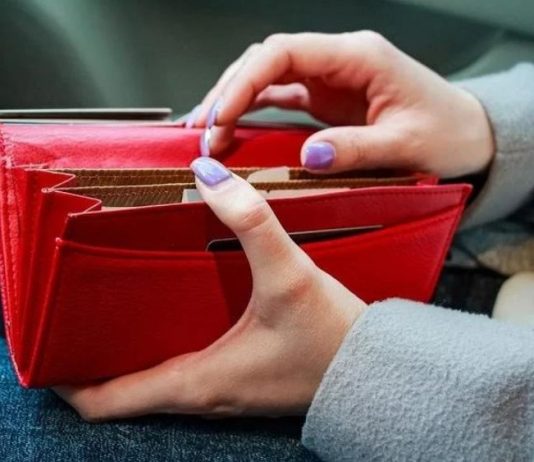 Ako vam je novčanik ove boje, bolje ga bacite: Datum rođenja određuje koja nijansa će privući uspeh