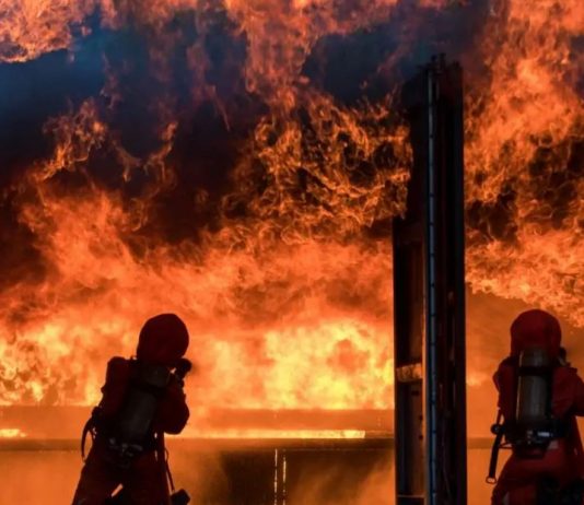 U požaru sekunde odlučuju: Vatrogasac otkriva kako reagovati ako se nađete u požarištu