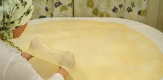 BOSANSKO TIJESTO ZA DOMAĆE KORE: Svima Uspijevaju Iz Prve, TANKE I PROZIRNE, A NE PUCAJU I NE KIDAJU SE.