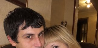 😱💔 Moja baka poklonila je mojoj kćeri stari ogrlicu za rođendan… a moja je majka problijedjela čim ju je ugledala! 😨 Tada mi je otkrila najstrašniju tajnu naše obitelji: moj je djed zlostavljao moju majku kada je imala samo 15 godina… a moja je baka sve znala od samog početka. 💔 😱💔 Moja baka poklonila je mojoj kćeri stari ogrlicu za rođendan… a moja je majka problijedjela čim ju je ugledala! 😨 Tada mi je otkrila najstrašniju tajnu naše obitelji: moj je djed zlostavljao moju majku kada je imala samo 15 godina… a moja je baka sve znala od samog početka. 💔 - featured image