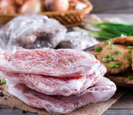 Više nikad ne čekajte satima – Otkriven trik za odmrzavanje mesa za 5 minuta Više nikad ne čekajte satima – Otkriven trik za odmrzavanje mesa za 5 minuta - featured image